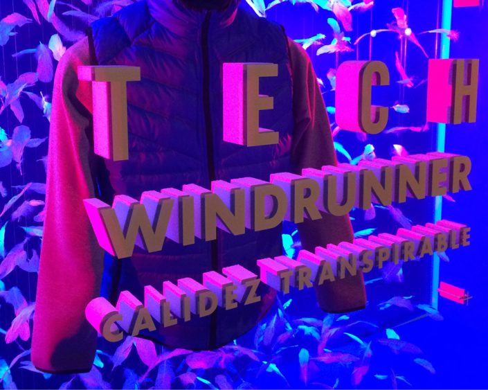 NIKE WINDRUNNER WINDOW